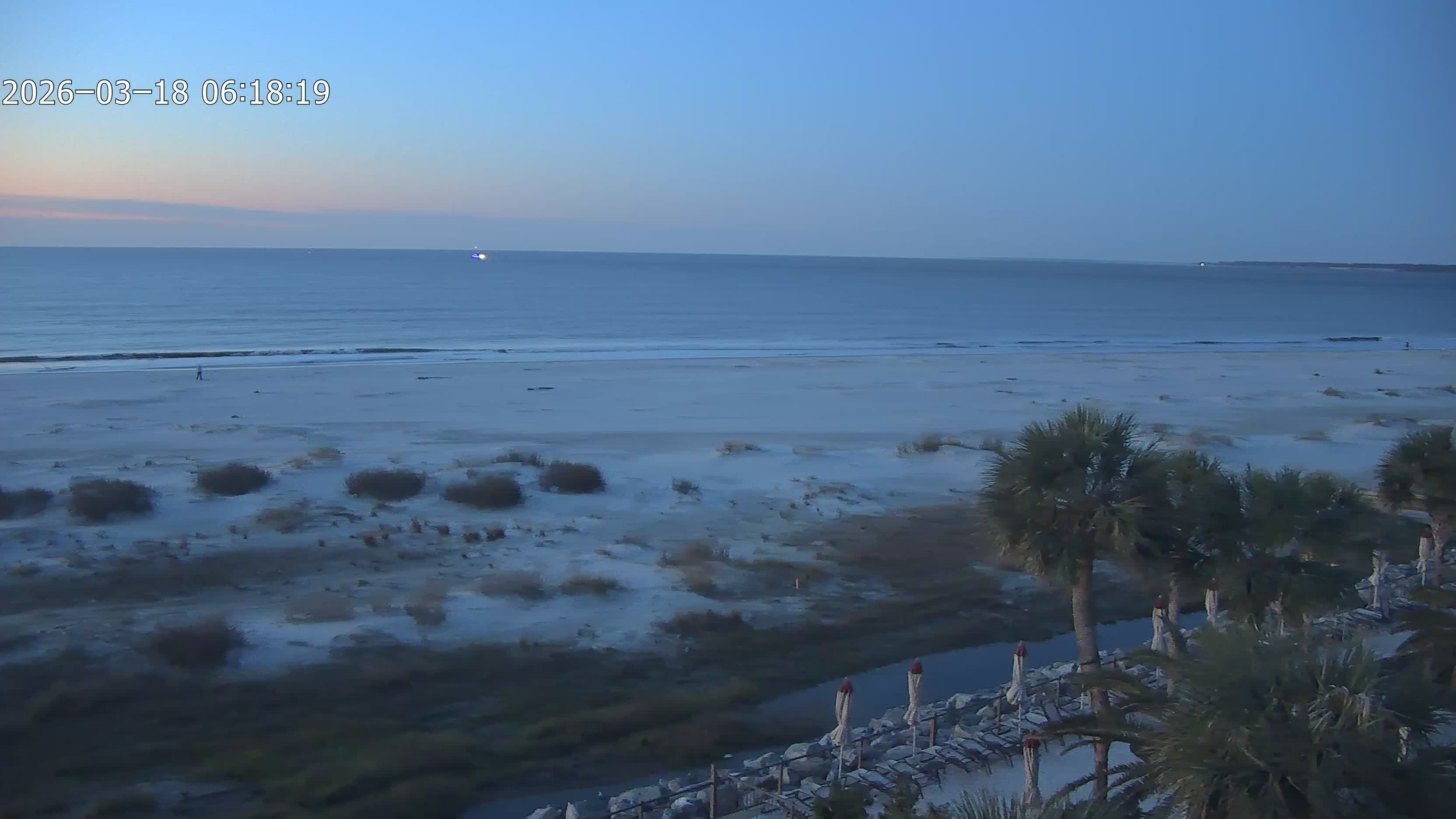 kingandprince-beach.click2stream.com